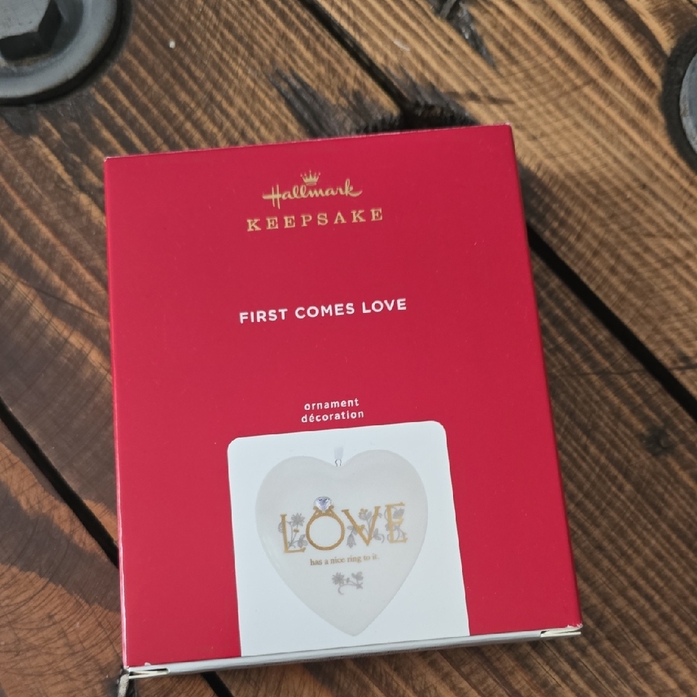 Hallmark Keepsake Ornament - Engagement Ornament (2020 Series)